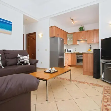 Villa Playa Blanca Sleeps 4 Air Con Wifi *