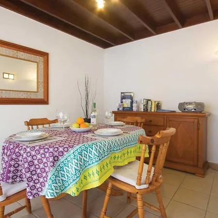 Playa Blanca Sleeps 4 Air Con Wifi Villa Playa Blanca (Lanzarote)